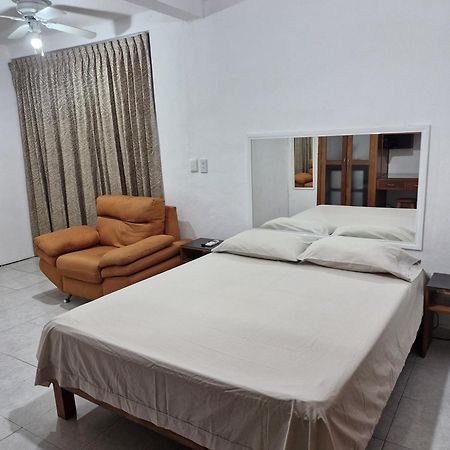 Las Margaritas Casa De Huespedes Apartment Cancun Ngoại thất bức ảnh